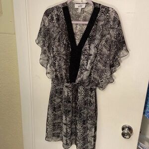 Belle Badgley Mischka 
Taylor Chiffon Dress Sz 4